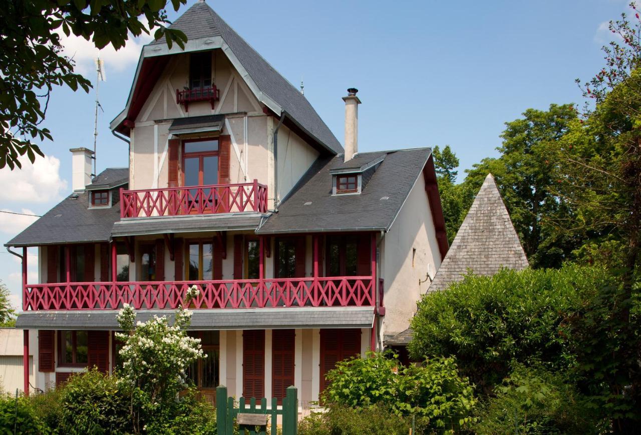 Le Monde De Charlie Hotel Bellerive-sur-Allier Ngoại thất bức ảnh