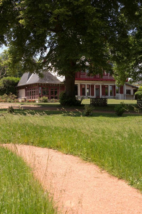 Le Monde De Charlie Hotel Bellerive-sur-Allier Ngoại thất bức ảnh